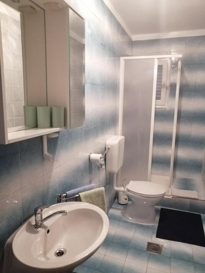 Smjestajni Objekt Padovan Banjol Exterior foto